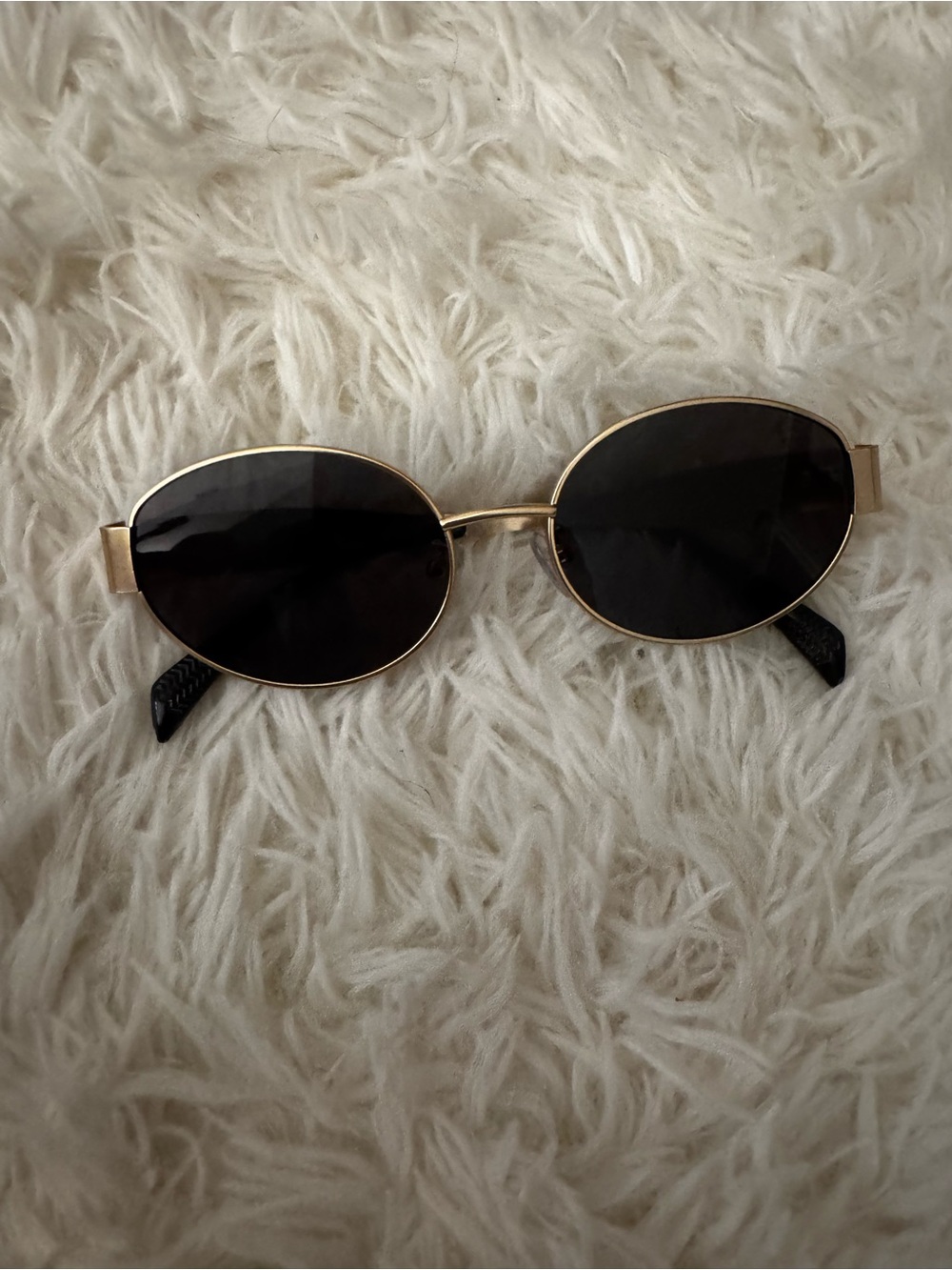 Amazon Essentials Gold Oval Sunglasses with Black Lenses